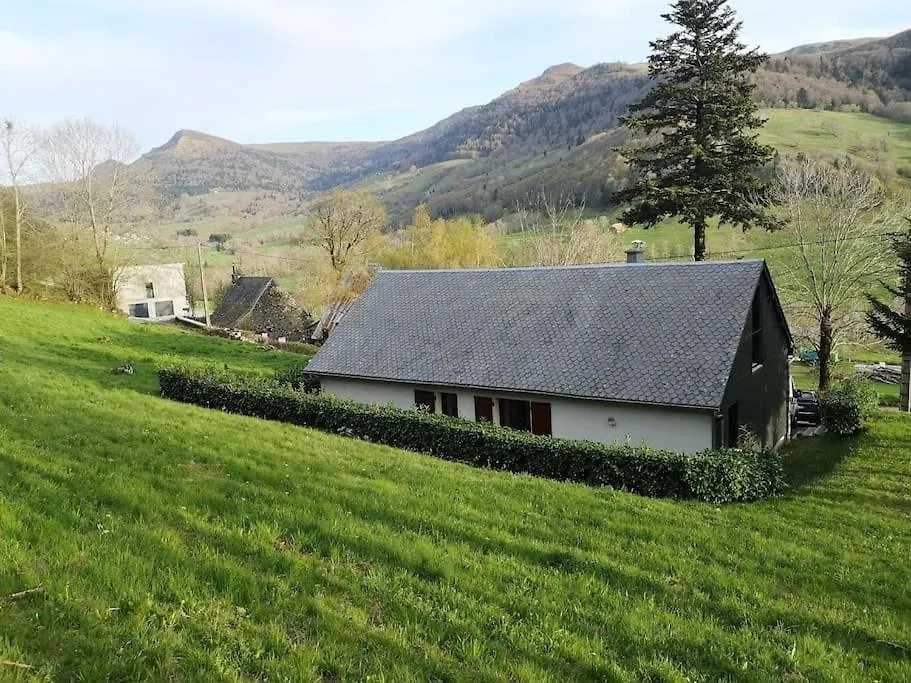 Charmant Gite De Montagne Avec Cheminee Saint-Paul-de-Salers 0*,  France