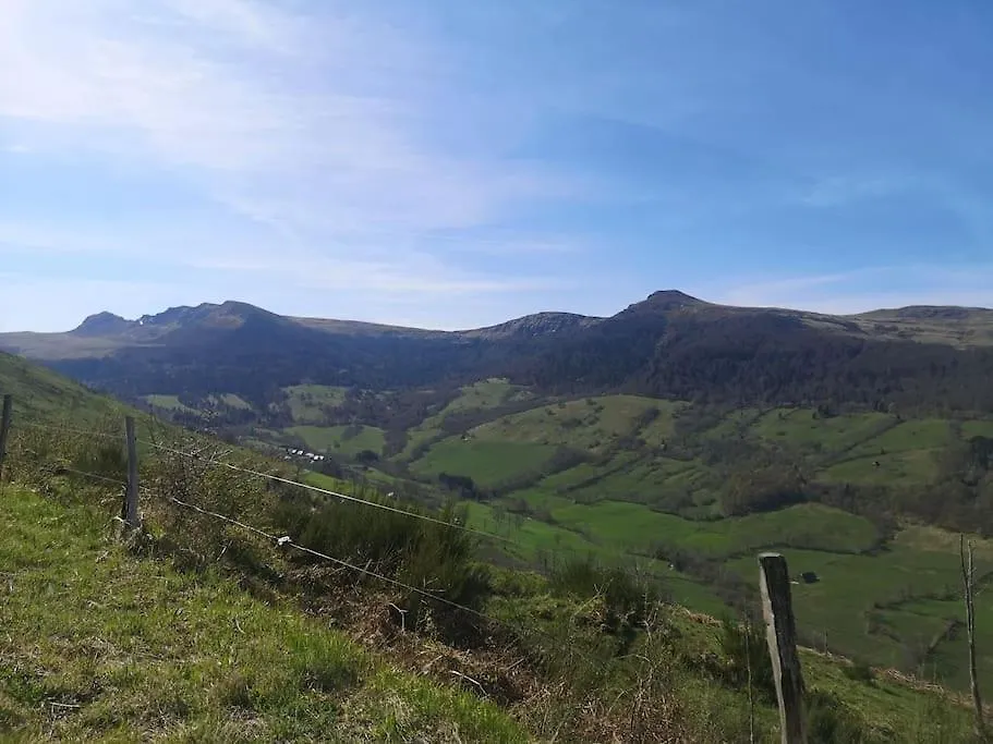 Holiday home Charmant Gite De Montagne Avec Cheminee Saint-Paul-de-Salers